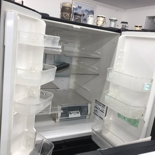 分かりにくくてごめんなさい。543ℓHITACHI冷蔵庫