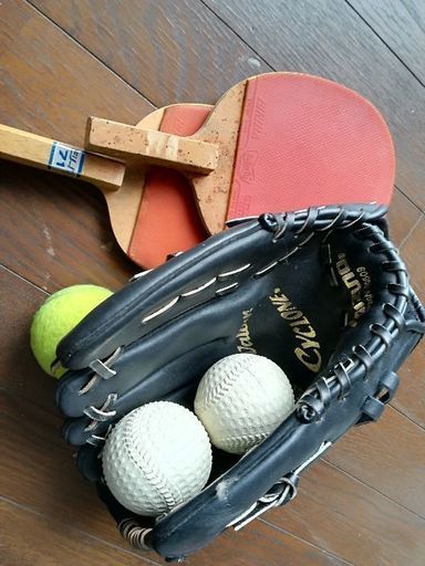 ミズノ野球グローブ軟式ボール2個テニスボール一つ卓球ラケット2個 Snow 新八柱の野球の中古あげます 譲ります ジモティーで不用品の処分