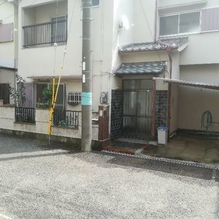家主直、泉佐野市南中安松一戸建て73m² 軽自動車駐車可能。３LDＫ家賃4万円の画像
