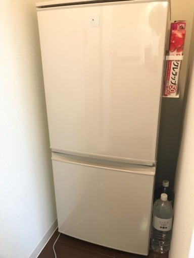 4月中旬まで！SHARP冷蔵庫137L ドア開き方向変更可！