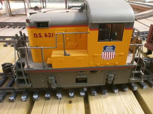 G(45mm) B型ﾃﾞｨｰｾﾞﾙ　Union Pacific 貨車1両付