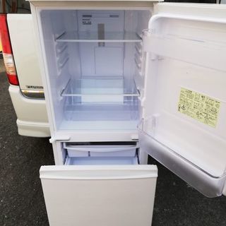 ◼️商談中□美品□2017年製□シャープ 冷蔵庫 137Ｌ「つけかえどっち ...