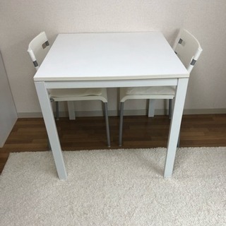 【取引中の為、受け付け停止中】テーブルとイスのセット IKEA