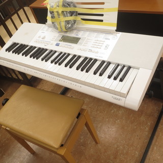引取限定】【小倉南区葛原東】 カシオ キーボード ピアノ LK-222