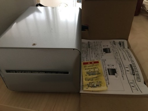 変圧器 1500W 100V ⇄ 110 - 130V