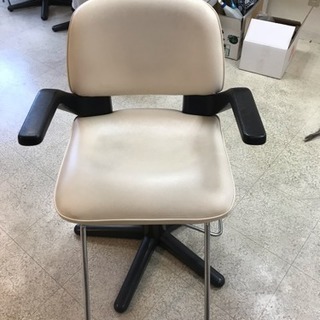 美容室、セット椅子、電動シャンプー椅子