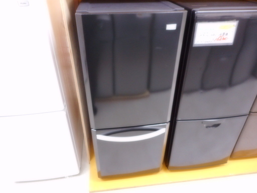 【リサイクルサービス八光　田上店　安心の3か月保証　配達・設置OK】2014年製　ハイアール 138L 2ドア冷凍冷蔵庫(右開き) ブラック JR-NF140H