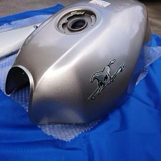 更新【再値下げ】バリオス2 GSX250FX タンク
