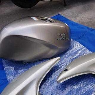 更新【再値下げ】バリオス2　GSX250FX　タンク