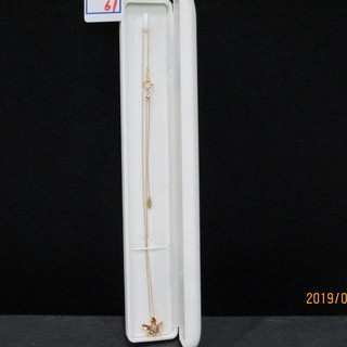 花型　18金イエローゴールドネックレス　0.1ct.ダイヤモンド入り