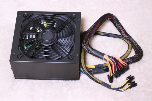 玄人志向 電源ユニットkrpw Pt800w 92 Rev2 0 真金正恩 伊那のデスクトップパソコンの中古あげます 譲ります ジモティーで不用品の処分