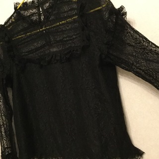ほぼ新品 レーストップスzara かぁくん 北浜の服 ファッションの中古 古着あげます 譲ります ジモティーで不用品の処分