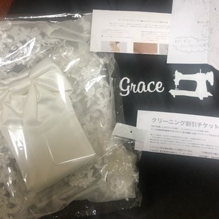 ガーデンオブグレイス 白ドレス