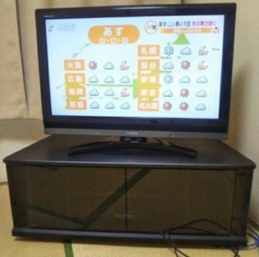 東芝 REGZA 32インチ　首ふりテレビ　※テレビ台なし