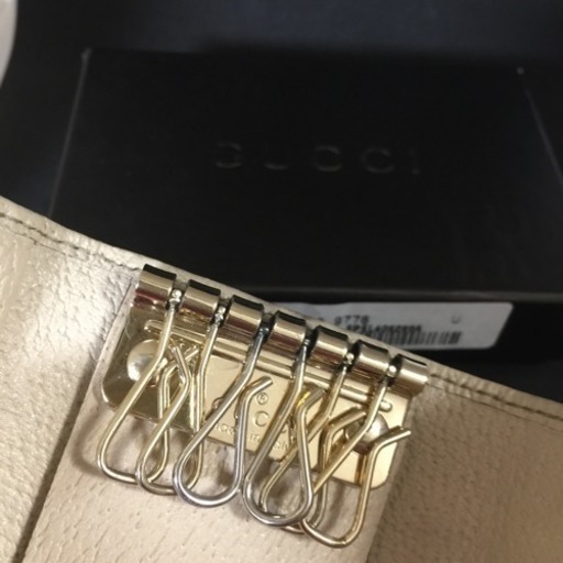 GUCCI グッチ GGキャンバス×白レザー 6連キーケース 中古美品 ワケあり 