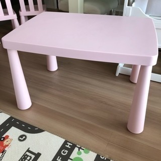 IKEA、キッズテーブル、ピンク