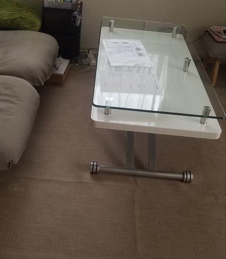 昇降式テーブル　ガラス面保護ビニールマット付