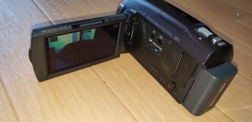 ビデオカメラ【SONY】HDR-PJ670　本体にﾌﾟﾛｼﾞｪｸﾀｰ付き　美品
