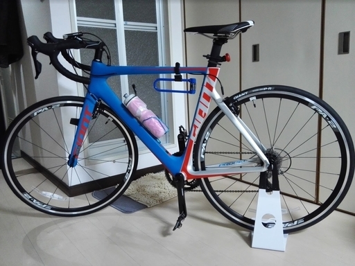 【取引中】ほぼ新品　GIANT　105フルカーボンロードバイク