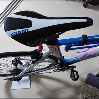 【取引中】ほぼ新品　GIANT　105フルカーボンロードバイク