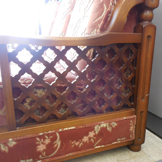 3人掛けソファ アンティーク風 クッション厚め レトロ 布 ローソファ 木製フレーム 赤茶系 ファブリック 札幌市西区西野