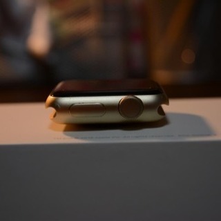 取引早い方に譲ります Apple Watch gold