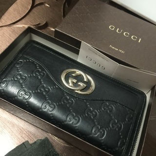 GUCCIの財布