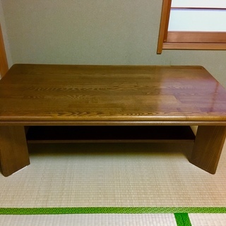 木製リビングテーブル