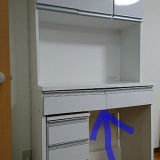 食器棚(ホワイト)キャスター付の三段収納とセット