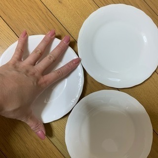 白のお皿3枚
