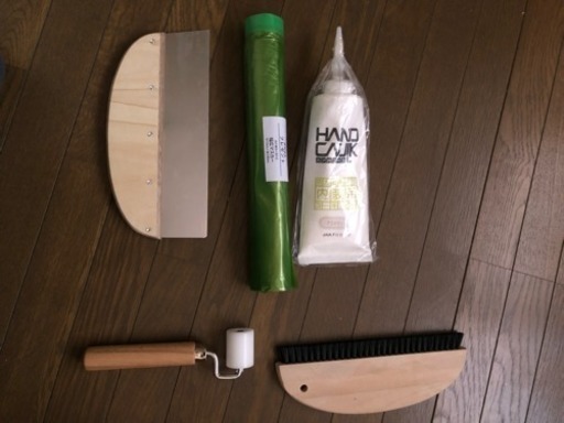 壁紙貼るのに使うやつ
