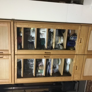 木製食器棚