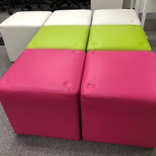 【無料】椅子・スツール　ホワイト、グリーン、ピンク
