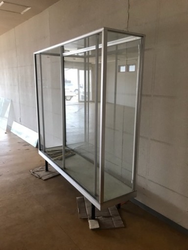 【現状品】ガラスショーケース(立ケース)店舗什器