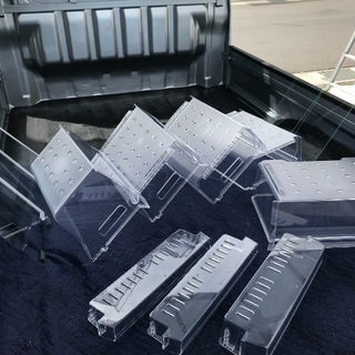 取引中2014年製大宇冷凍冷蔵庫鏡面仕様240L。千葉県内配送無料。設置無料。