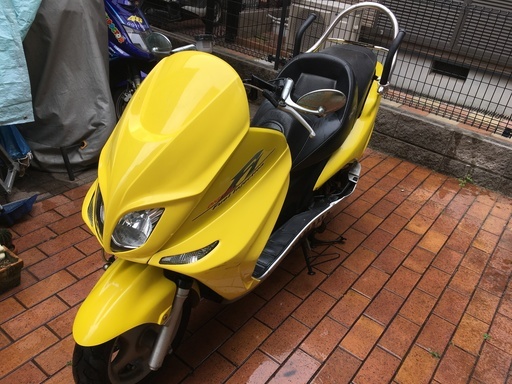 マジェスティー１２５カスタム　部品取り