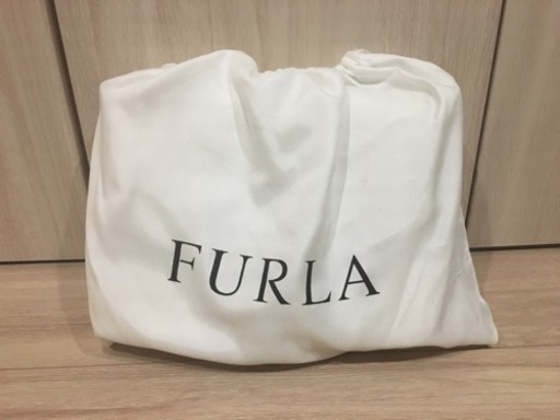 FURLA メトロポリス 白 ミディアムサイズ