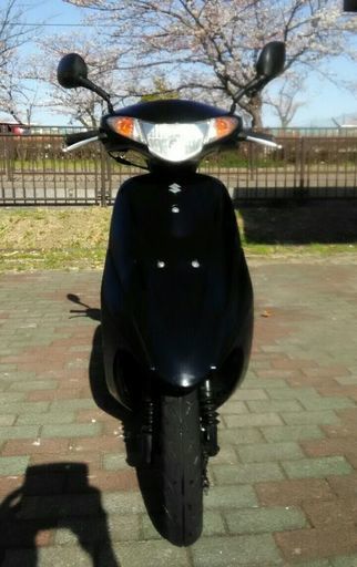 エンジンはとても良い状態です。スズキV50（Address）フロントブレーキパッドは新品です。エンジンオイルは新品です。シートカバーは新品です。