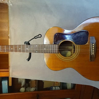 ギター　GUILD F-30　1975年製　純正ハードケース付き