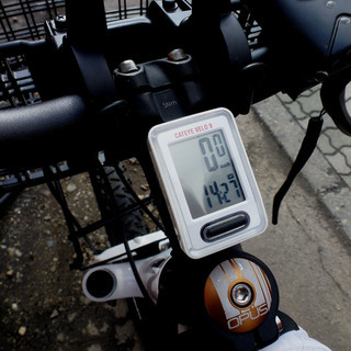 手稲リサイクル Opus(オーパス) STRAT(ストラト) 1.0 L 白 XL ￥34,800-