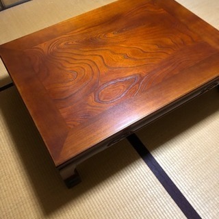 値下げしました！美しい木目の「けやきの座敷机」です。