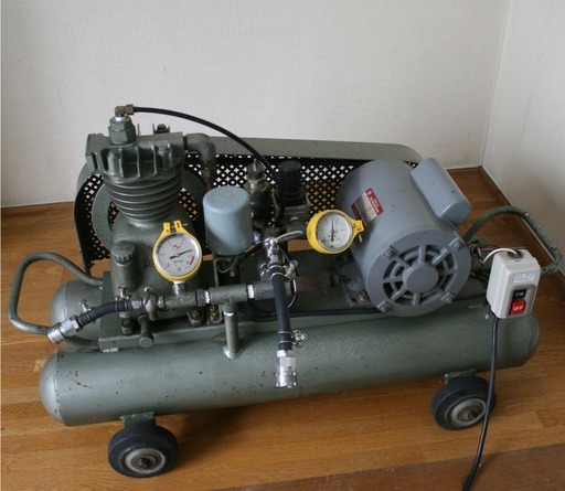 IWATA  2タンク　エアーコンプレッサー　ＣＳ１５０