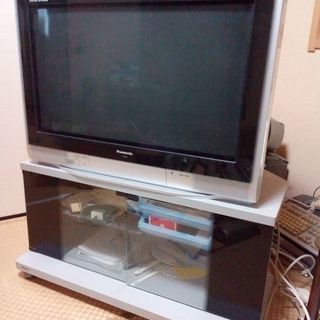 ３２型テレビ