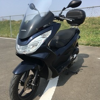 【極上美品】P C X150低走行美車  E T C 、スクリーン、BＯX付き 極上美品】P C X150低走行美車 E T C 、スクリーン、BOX付き 【公式通販】