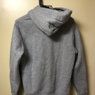 メンズ ジーユーのグレーパーカーsサイズ Hana 中村区役所のパーカーの中古 古着あげます 譲ります ジモティーで不用品の処分