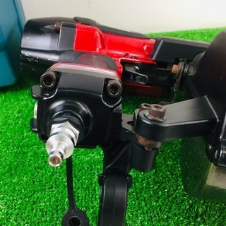 マキタ(Makita) 高圧エア釘打 AN811H【リライズ野田愛宕店】【店頭引取