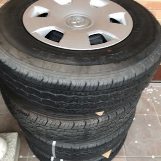 ハイエース用純正タイヤ