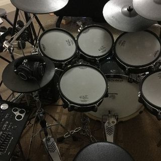 ローランドTDK30 1.ドラムトリガーパッド　売ります