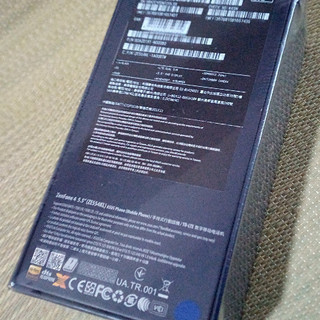 SIMフリースマホ ASUS ZenFone 4（ZE554KL）6GB 台湾版