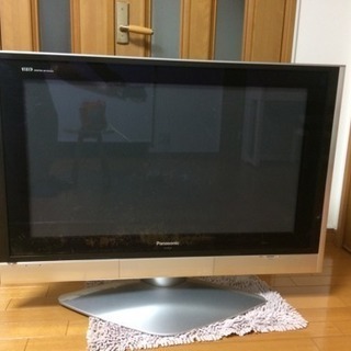 Panasonic  VIERA  32型  2004年製。